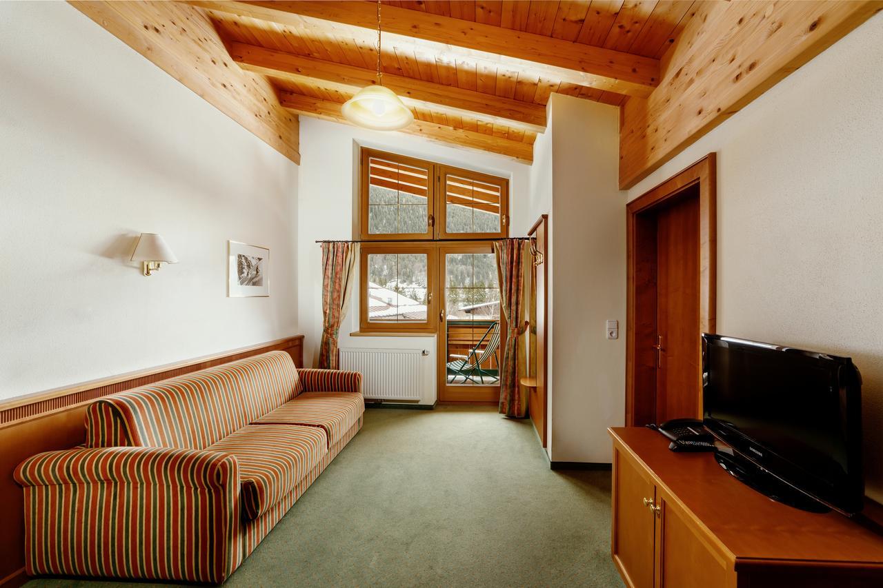 Hotel Pillerseehof Sankt Ulrich am Pillersee Buitenkant foto
